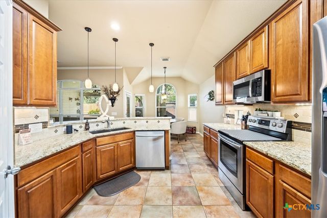 124 Brookbend, Cibolo, TX 78108