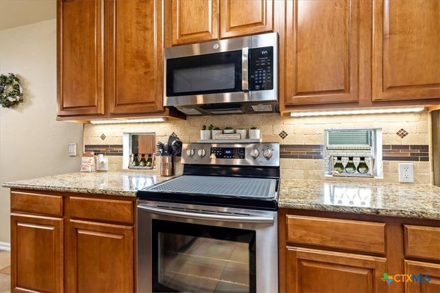 124 Brookbend, Cibolo, TX 78108