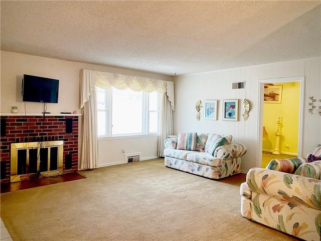 1833 N 33rd Street, Kansas City, KS 66104