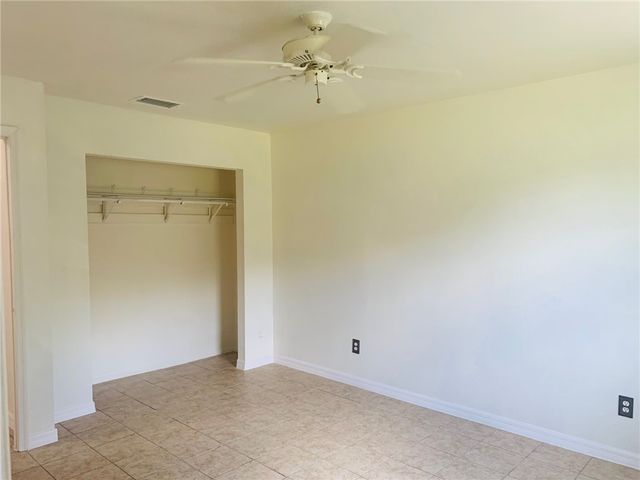 985 23rd Place SW, Vero Beach, FL 32962