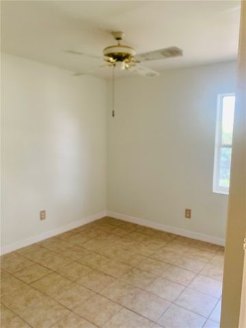 985 23rd Place SW, Vero Beach, FL 32962