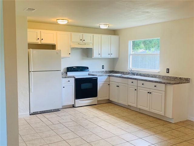 985 23rd Place SW, Vero Beach, FL 32962