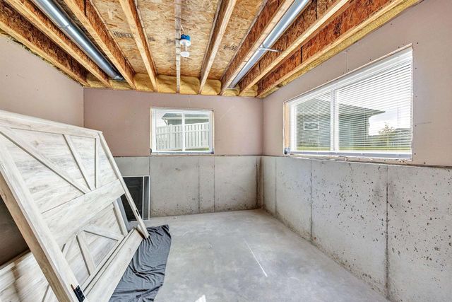 1726 RED OAK STREET, Howard, WI 54313