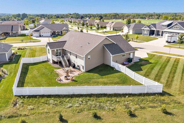 1726 RED OAK STREET, Howard, WI 54313