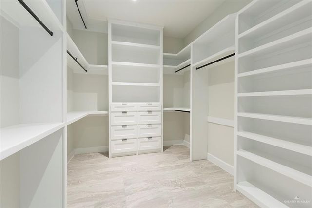 9806 N 24th Lane, Mcallen, TX 78504