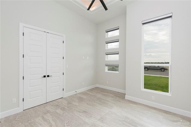 9806 N 24th Lane, Mcallen, TX 78504