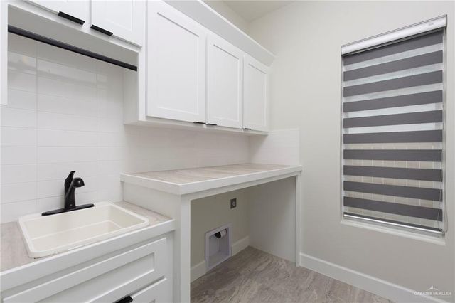 9806 N 24th Lane, Mcallen, TX 78504