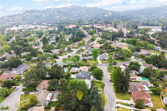 4820 Burgoyne, La Canada Flintridge, CA 91011