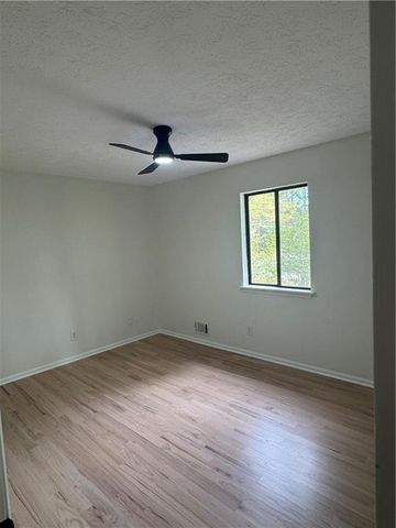 1287 Candlelite Lane, Snellville, GA 30078