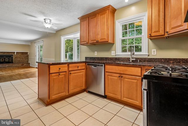 9612 WHITECEDAR CT, Vienna, VA 22181