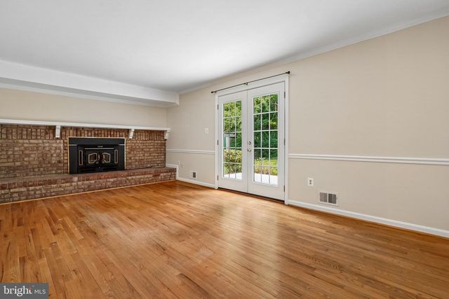 9612 WHITECEDAR CT, Vienna, VA 22181