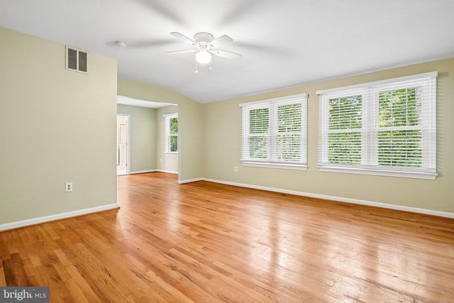 9612 WHITECEDAR CT, Vienna, VA 22181