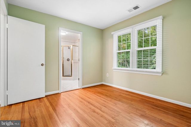 9612 WHITECEDAR CT, Vienna, VA 22181
