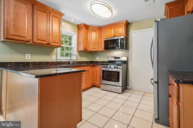 9612 WHITECEDAR CT, Vienna, VA 22181
