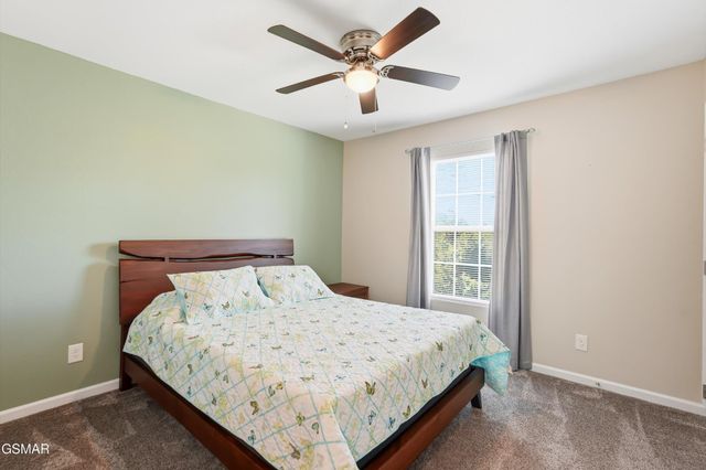 1044 Lake Smoky Road, Sevierville, TN 37876