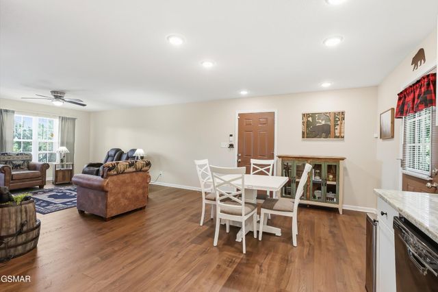 1044 Lake Smoky Road, Sevierville, TN 37876