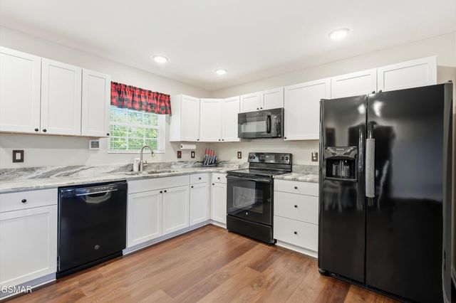 1044 Lake Smoky Road, Sevierville, TN 37876