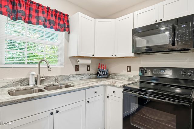 1044 Lake Smoky Road, Sevierville, TN 37876