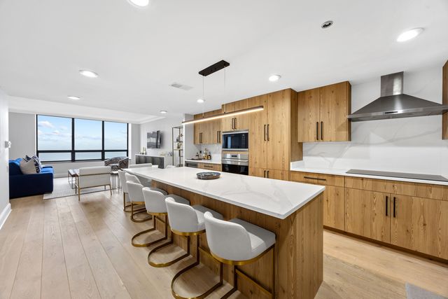 180 E Pearson Street 3702, Chicago, IL 60611