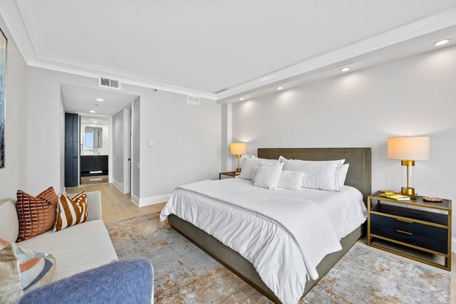 180 E Pearson Street 3702, Chicago, IL 60611