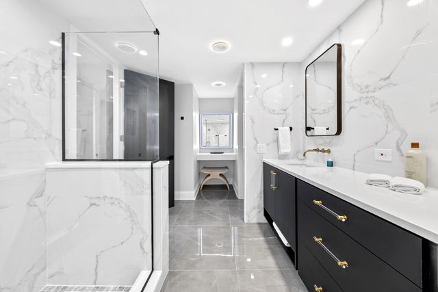 180 E Pearson Street 3702, Chicago, IL 60611