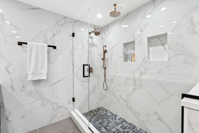 180 E Pearson Street 3702, Chicago, IL 60611