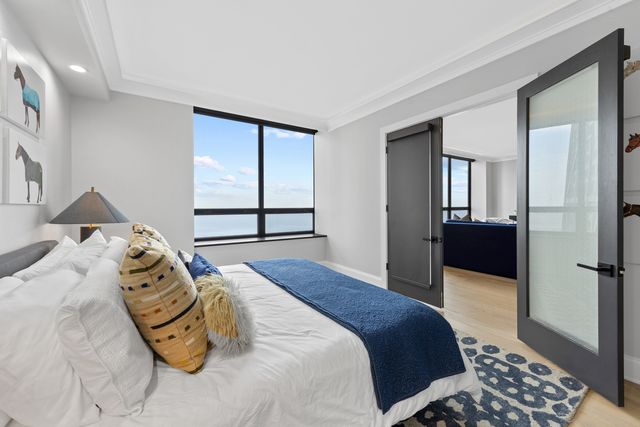 180 E Pearson Street 3702, Chicago, IL 60611