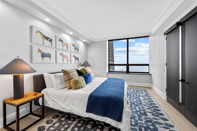 180 E Pearson Street 3702, Chicago, IL 60611