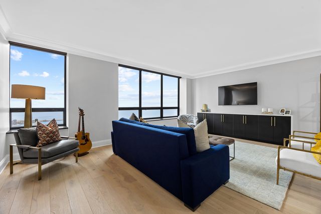 180 E Pearson Street 3702, Chicago, IL 60611