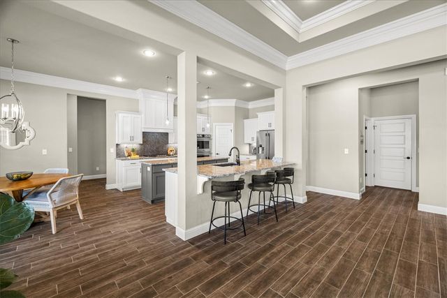 1300 Birkshire Court, Cave Springs, AR 72718