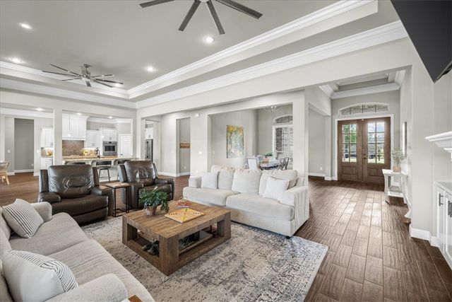 1300 Birkshire Court, Cave Springs, AR 72718