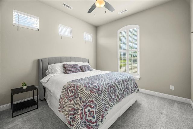 1300 Birkshire Court, Cave Springs, AR 72718