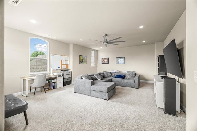 1300 Birkshire Court, Cave Springs, AR 72718