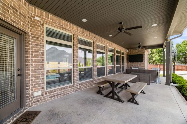 1300 Birkshire Court, Cave Springs, AR 72718