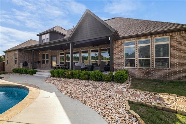 1300 Birkshire Court, Cave Springs, AR 72718