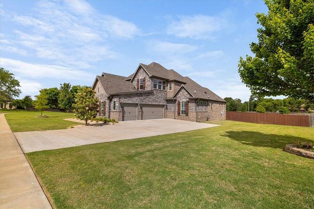 1300 Birkshire Court, Cave Springs, AR 72718
