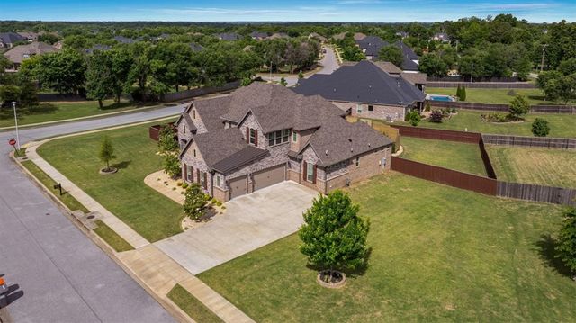 1300 Birkshire Court, Cave Springs, AR 72718