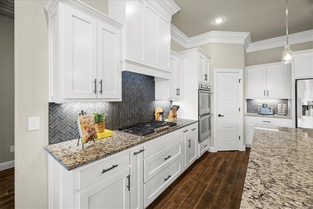 1300 Birkshire Court, Cave Springs, AR 72718