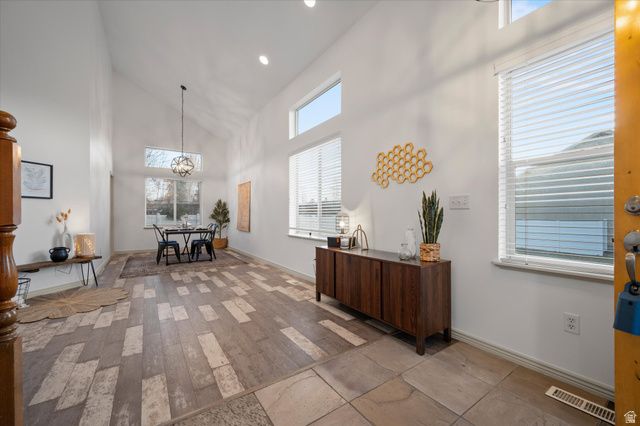 1952 E MEADOW DOWNS WAY, Cottonwood Heights, UT 84121