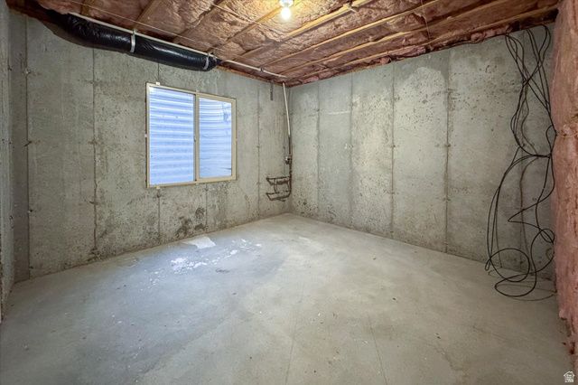 1952 E MEADOW DOWNS WAY, Cottonwood Heights, UT 84121