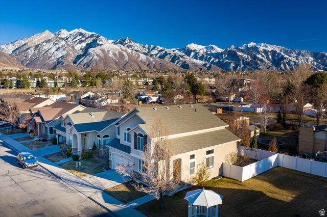 1952 E MEADOW DOWNS WAY, Cottonwood Heights, UT 84121