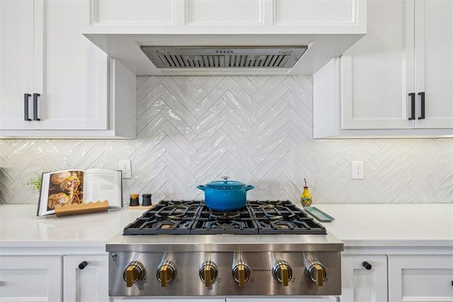 2101 Wiregrass Drive, Edmond, OK 73025