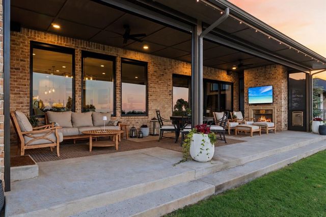 2101 Wiregrass Drive, Edmond, OK 73025
