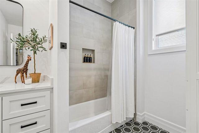 2101 Wiregrass Drive, Edmond, OK 73025