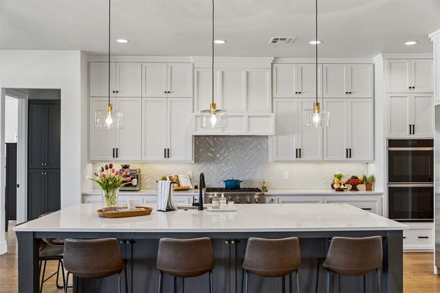 2101 Wiregrass Drive, Edmond, OK 73025