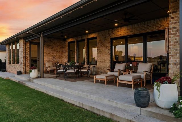 2101 Wiregrass Drive, Edmond, OK 73025