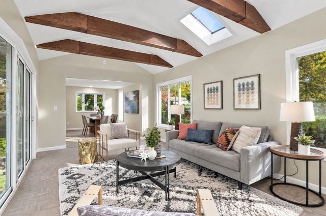 34 Morningside Lane, Lincoln, MA 01773