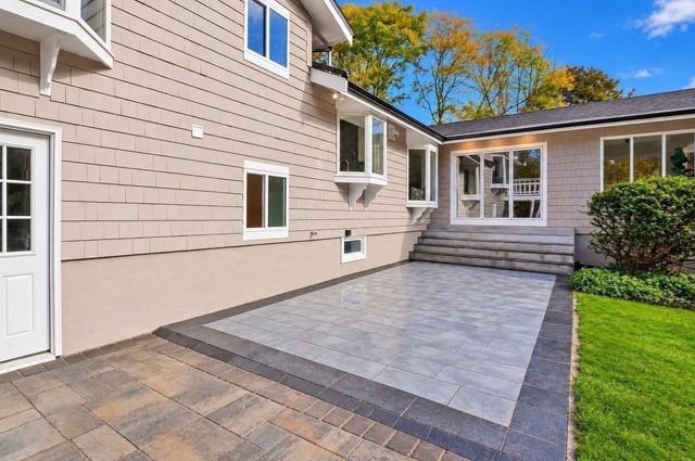 34 Morningside Lane, Lincoln, MA 01773