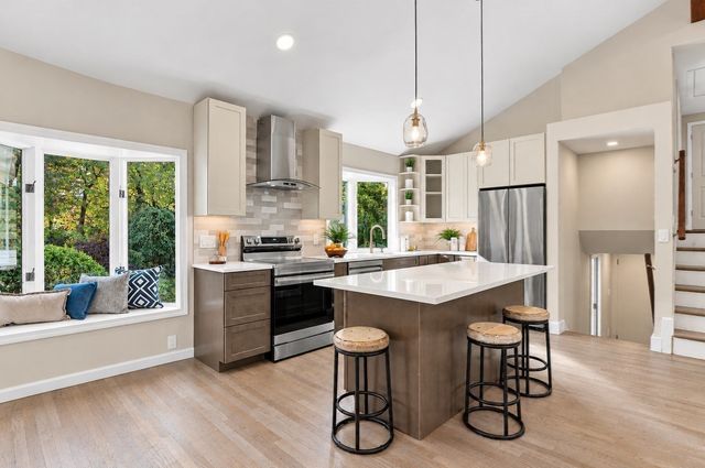 34 Morningside Lane, Lincoln, MA 01773