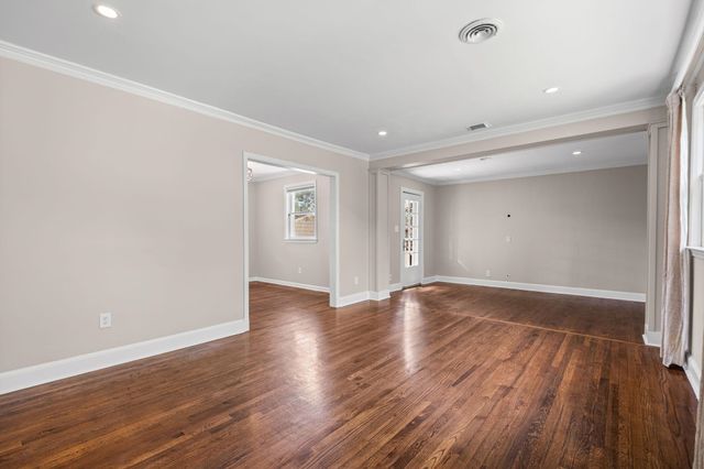 3821 N MONTCLAIR DR, Memphis, TN 38111